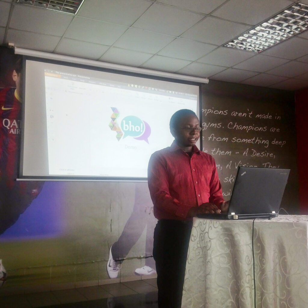 Innocent Bvalani demostrating the Bho! social media platform